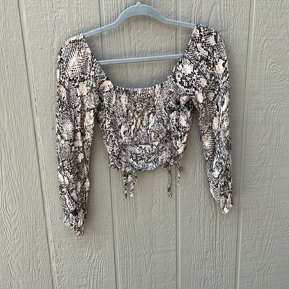 Kendall & Kylie snake print top. Size XS. - Picture 2 of 3